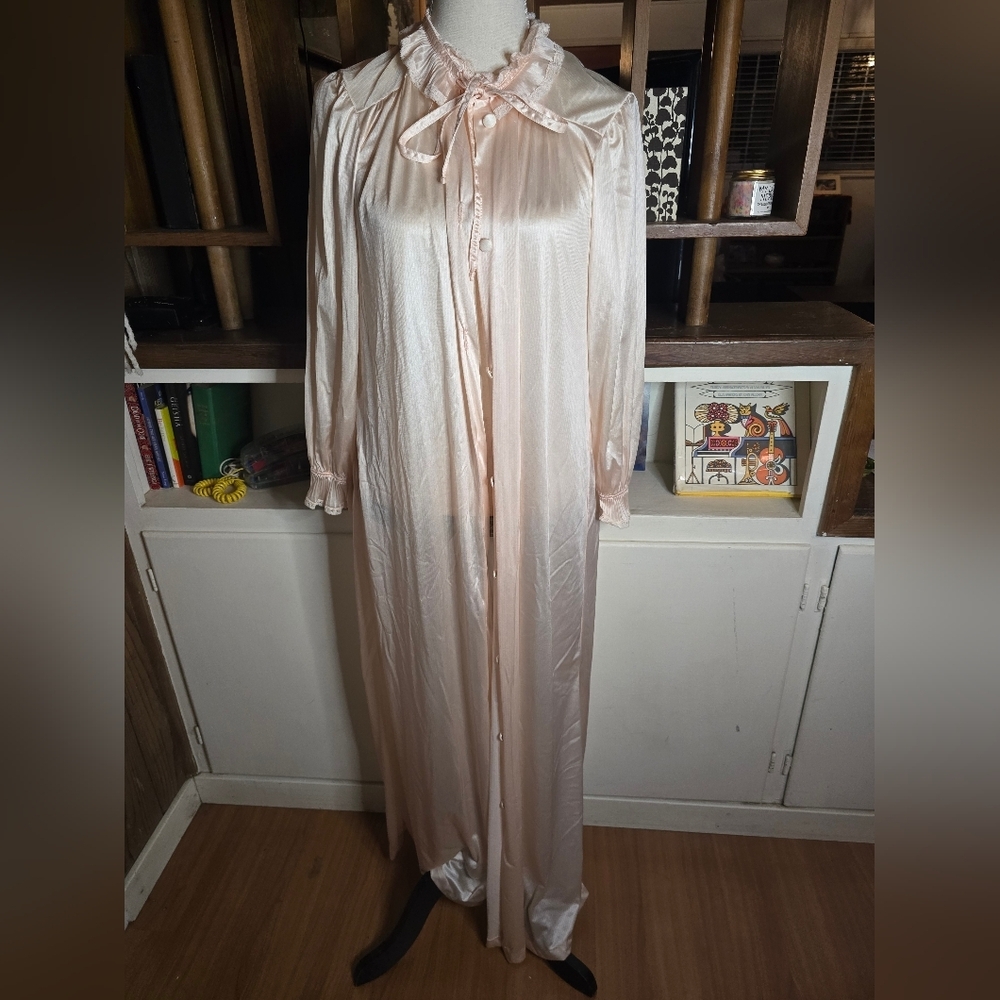 JC Penney Vintage Elegant Pink Nightgown Small